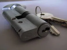 Woodhaven NY Locksmith Store Woodhaven, NY 212-320-9853 - broken-key-extraction